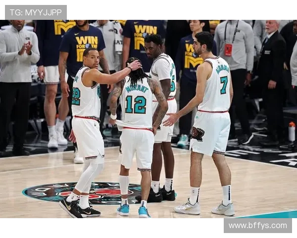 缺少主力核心莫兰特 灰熊客场惨遭失利陷入困境