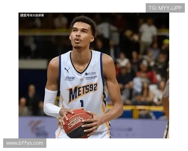 新秀中场上演完美首秀助攻制胜勇夺全场最佳表现非凡惊艳亮相全方位